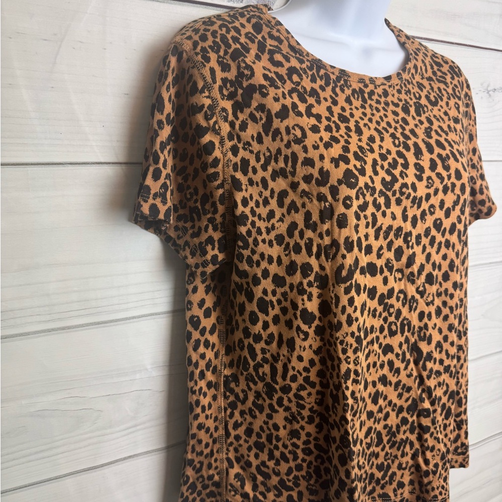NWT Universal Thread Leopard Print Tee Size L new with tags - Picture 5 of 10